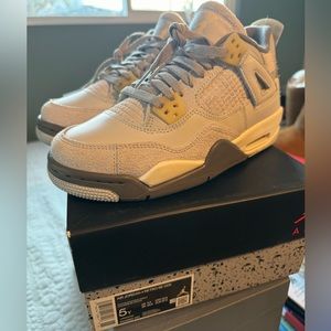 Jordan 4 Retro SE Craft Photon Dust (GS)